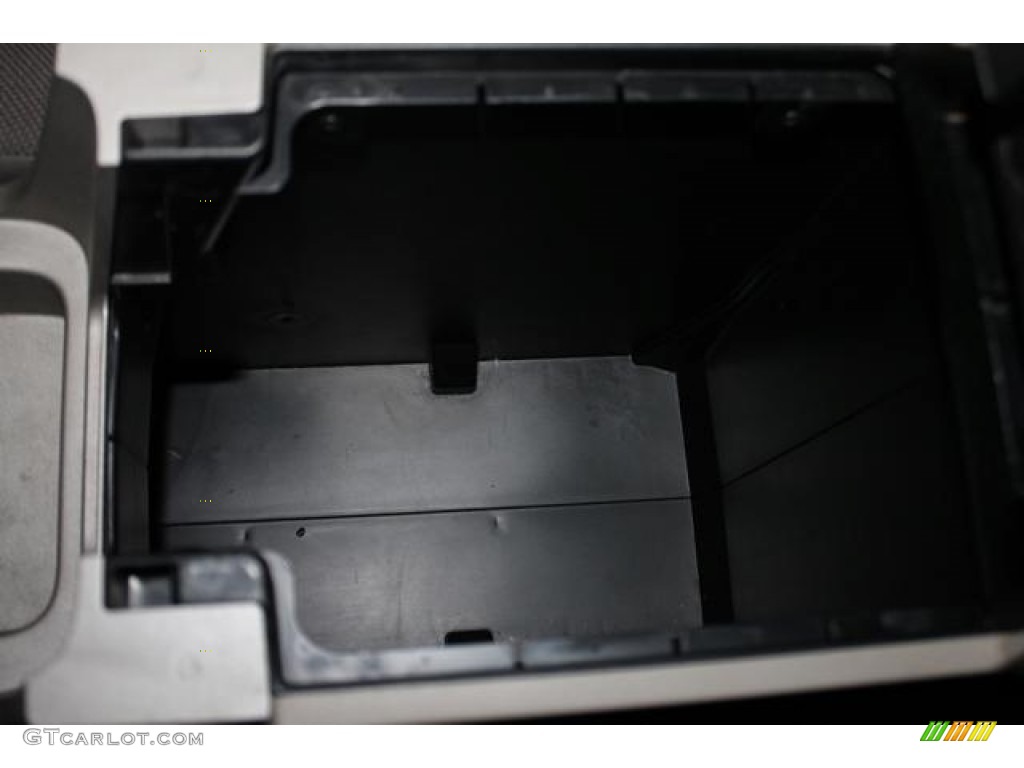 2009 Escape XLT V6 4WD - Black / Charcoal photo #42