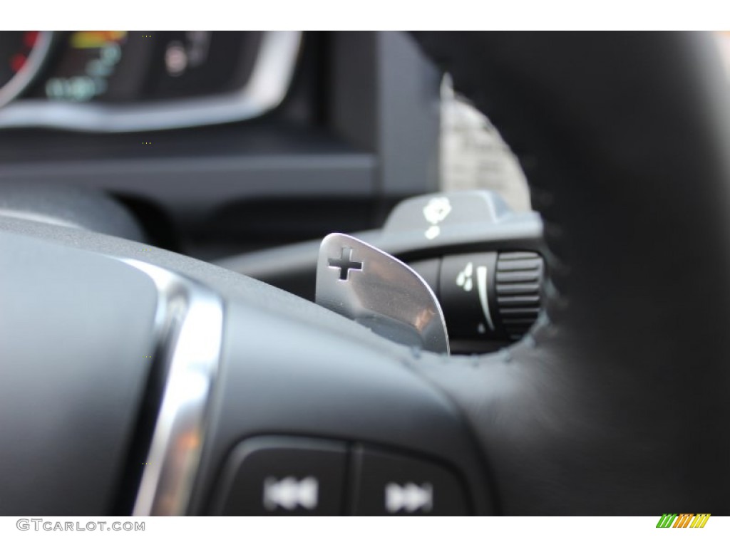 2014 Volvo S60 T5 Controls Photo #85798909