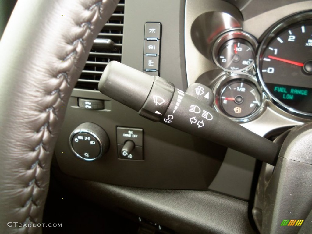 2014 Chevrolet Silverado 3500HD LT Crew Cab 4x4 Controls Photo #85799242