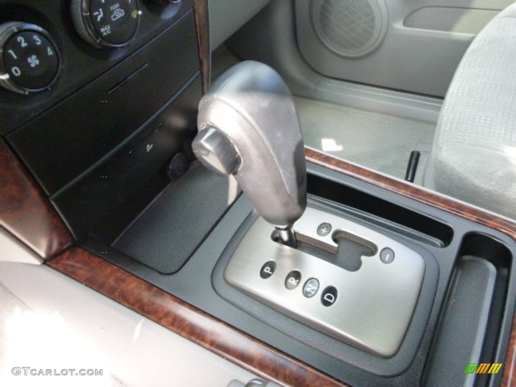2005 Kia Sorento EX 4WD Transmission Photos