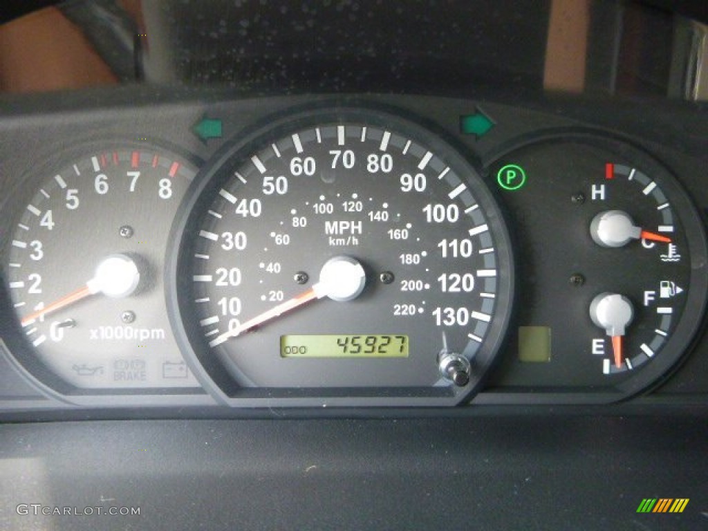 2005 Kia Sorento EX 4WD Gauges Photo #85800451