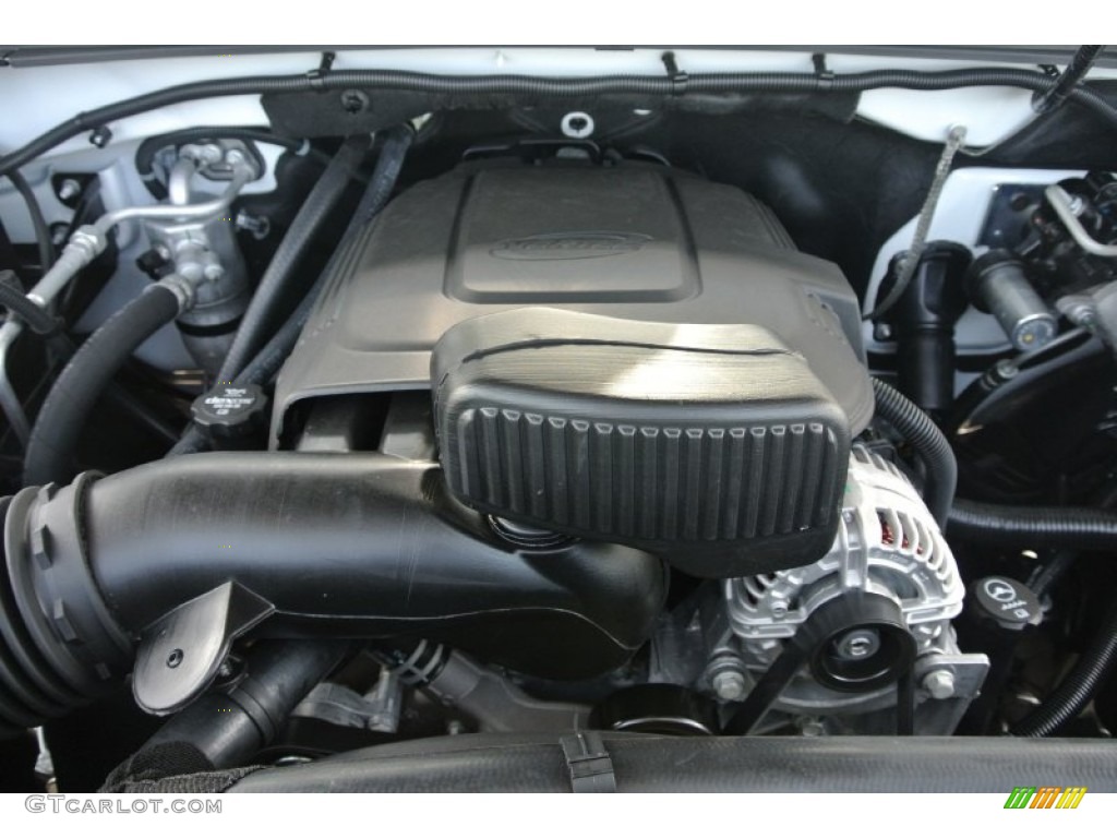 2014 Chevrolet Silverado 2500HD WT Regular Cab Engine Photos