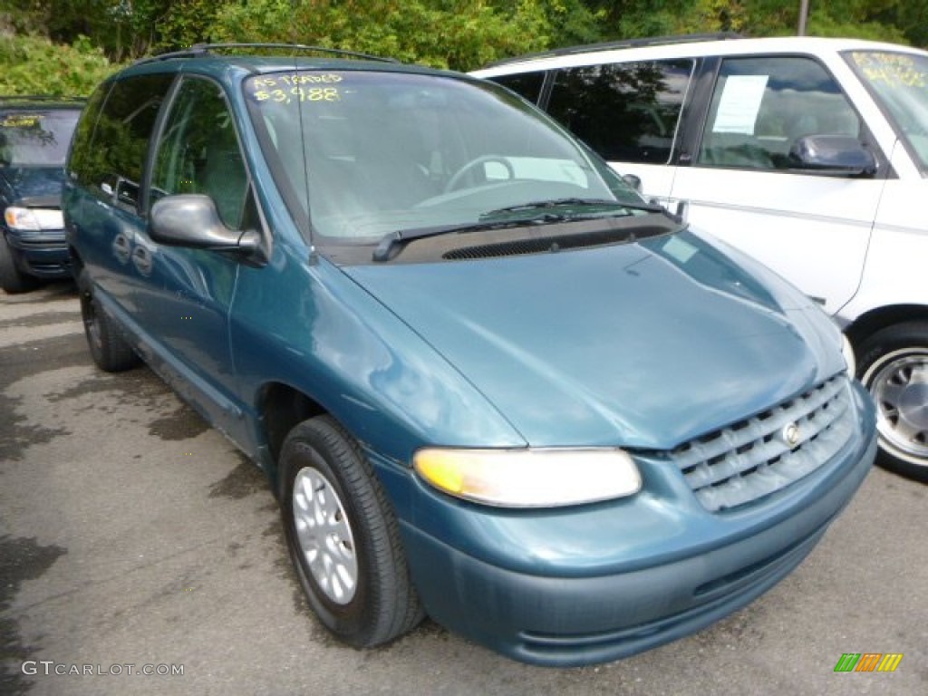 2000 Chrysler Voyager Standard Voyager Model Exterior Photos