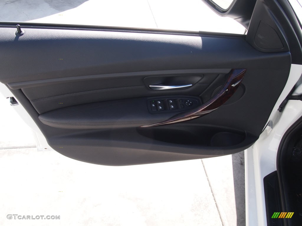 2013 BMW 3 Series 335i Sedan Door Panel Photos