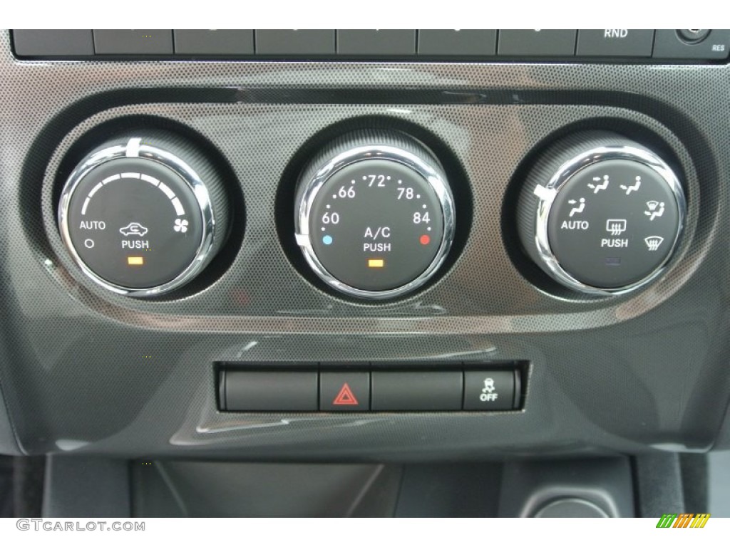 2014 Challenger SXT - Black / Dark Slate Gray photo #14