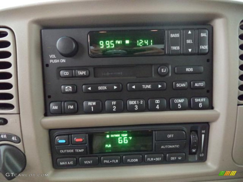 2002 Ford F150 King Ranch SuperCrew 4x4 Controls Photo #85808467