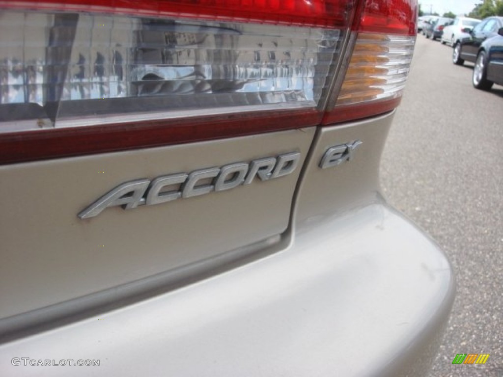 2002 Accord EX Sedan - Naples Gold Metallic / Ivory photo #26