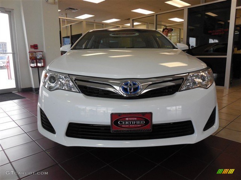 2012 Camry Hybrid LE - Super White / Light Gray photo #2