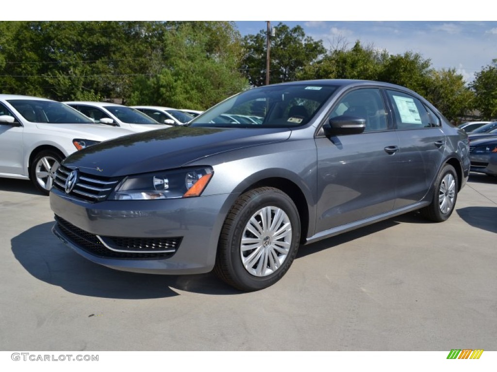 2014 Passat 2.5L S - Platinum Gray Metallic / Titan Black photo #1