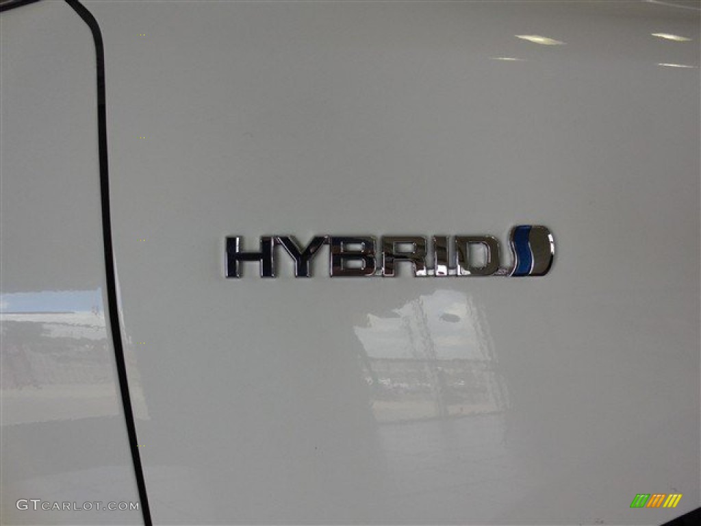 2012 Camry Hybrid LE - Super White / Light Gray photo #7