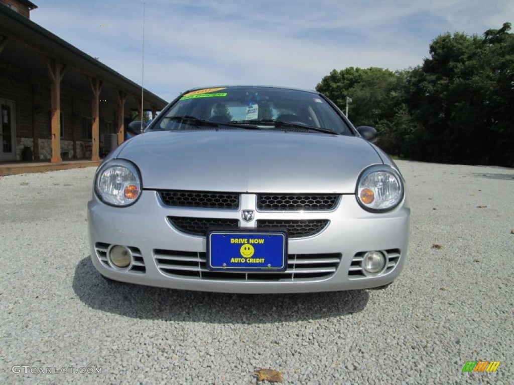 2005 Neon SXT - Bright Silver Metallic / Dark Slate Gray photo #3