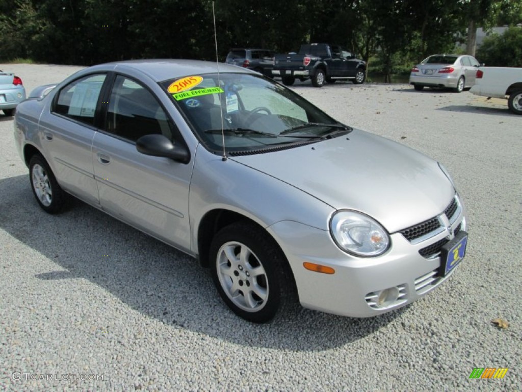 2005 Neon SXT - Bright Silver Metallic / Dark Slate Gray photo #4