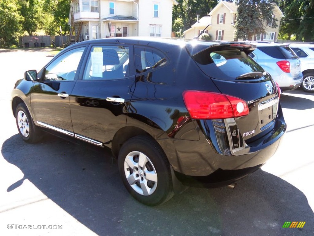 2011 Rogue S AWD - Wicked Black / Black photo #6