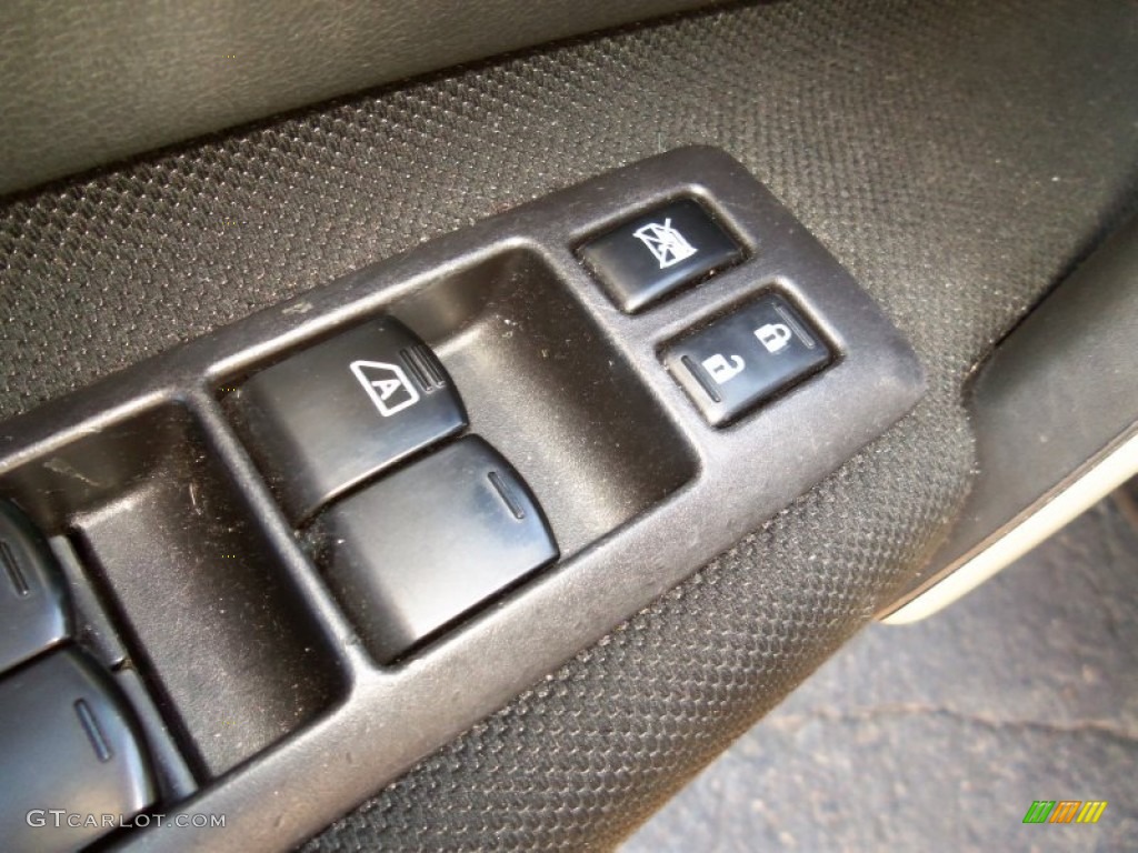 2011 Rogue S AWD - Wicked Black / Black photo #15