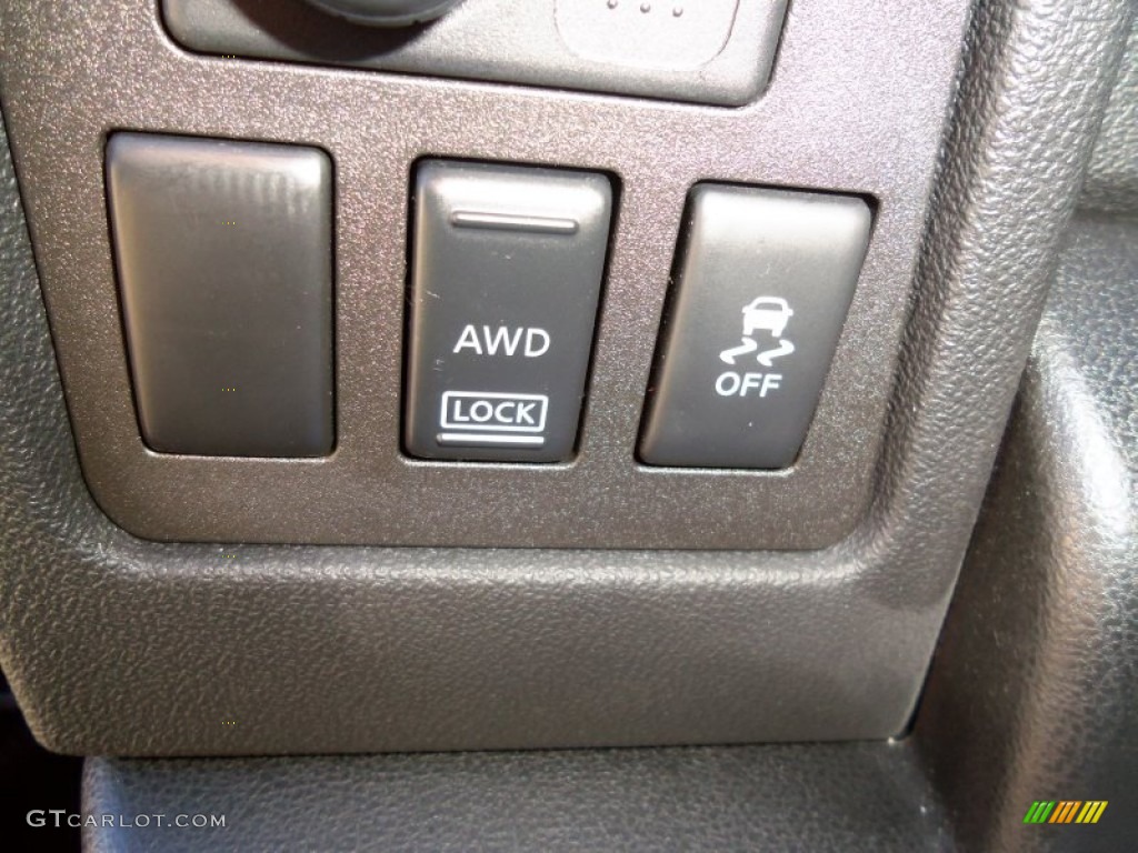 2011 Rogue S AWD - Wicked Black / Black photo #16