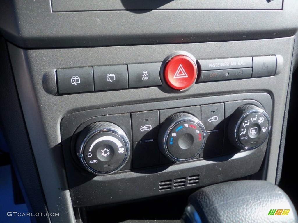 2013 Chevrolet Captiva Sport LT Controls Photo #85823437
