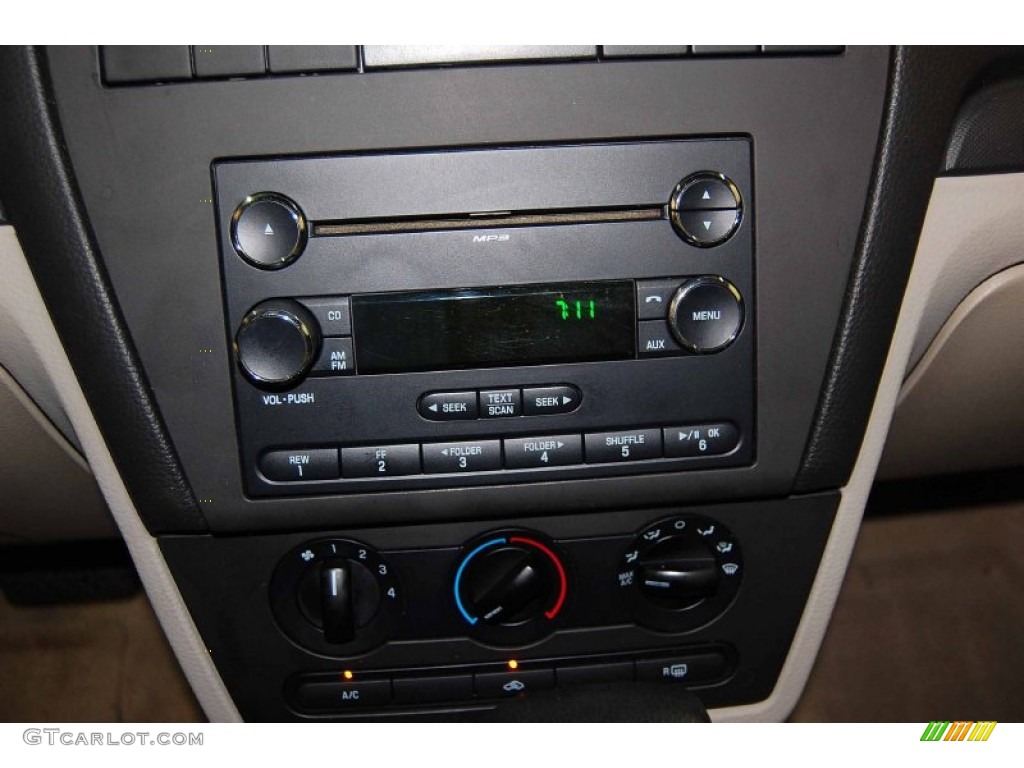 2008 Fusion S - Black Ebony / Medium Light Stone photo #22