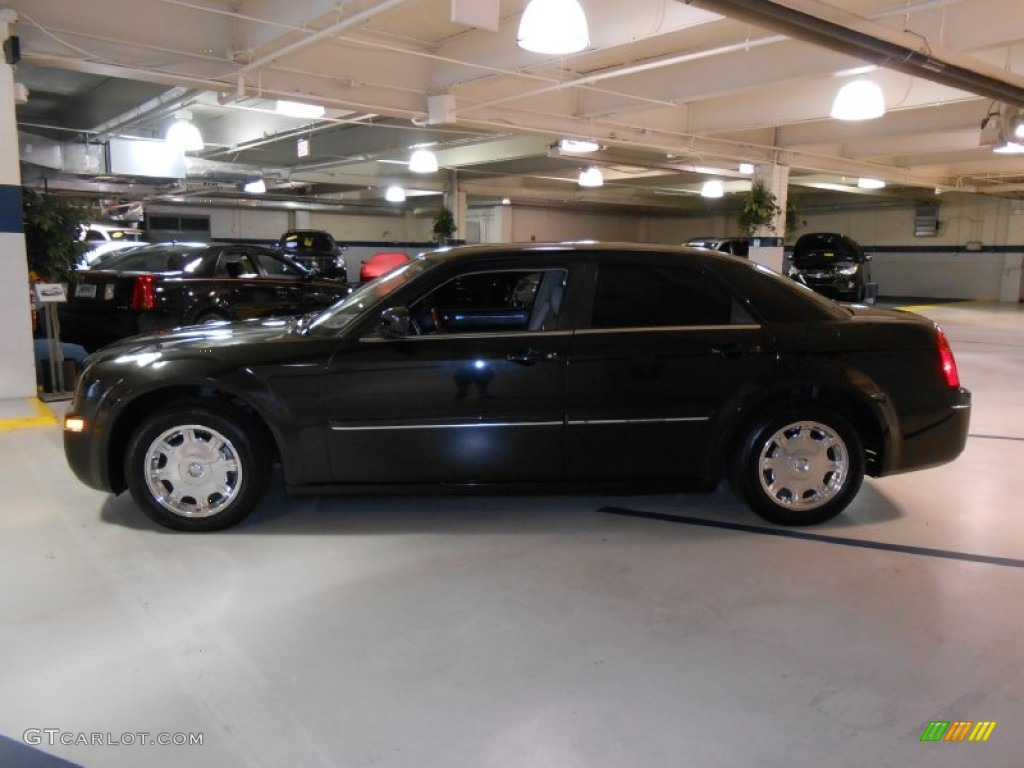 2005 300 Touring - Brilliant Black Crystal Pearl / Dark Slate Gray/Light Graystone photo #8