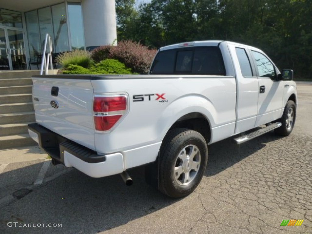 2010 F150 STX SuperCab 4x4 - Oxford White / Medium Stone photo #7