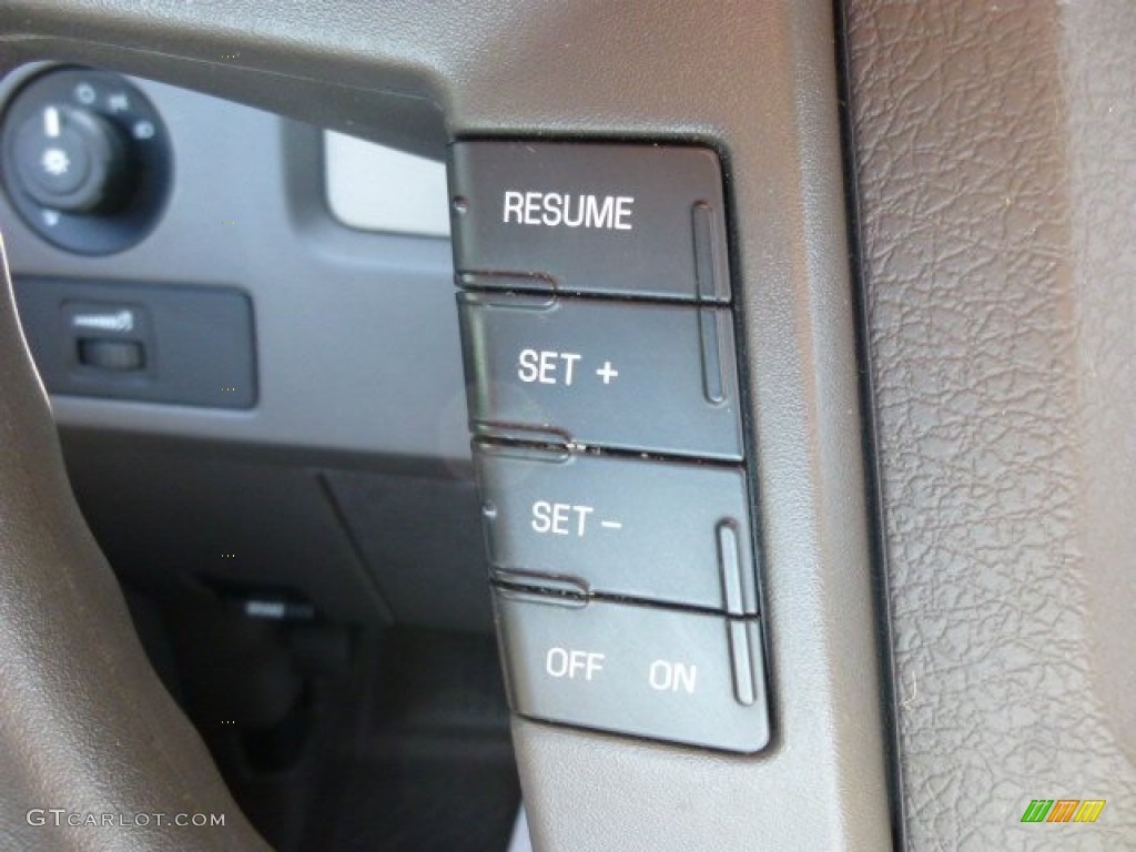 2010 F150 STX SuperCab 4x4 - Oxford White / Medium Stone photo #19