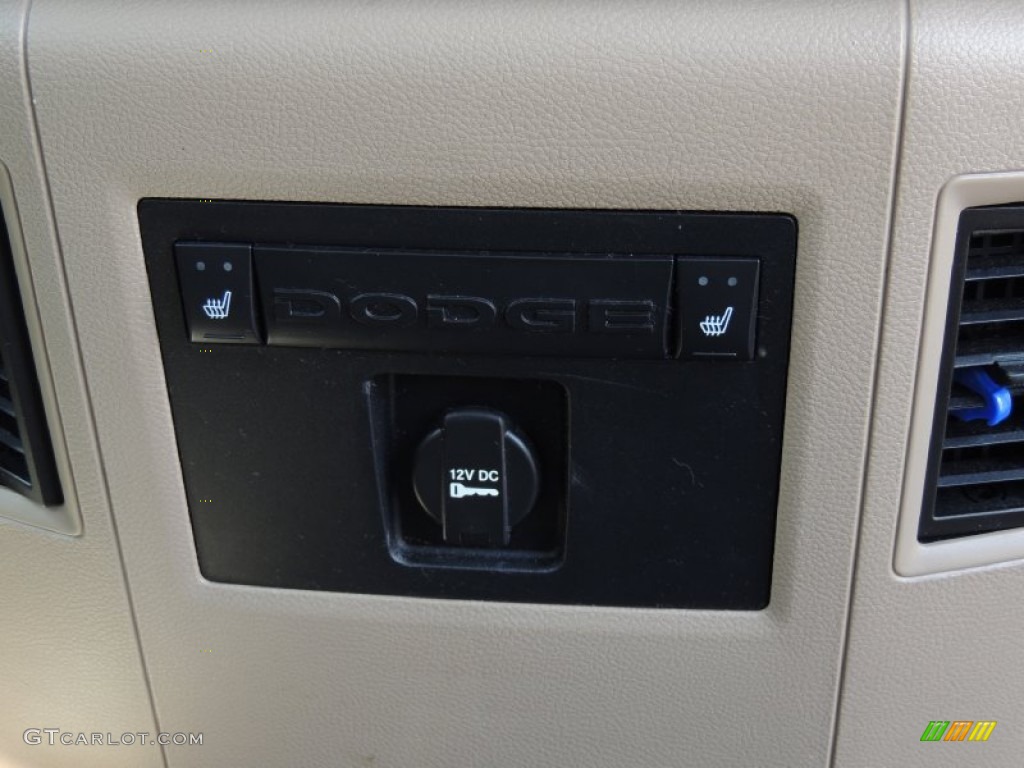 2011 Ram 1500 Laramie Crew Cab - Hunter Green Pearl / Dark Slate Gray/Russet Brown photo #9