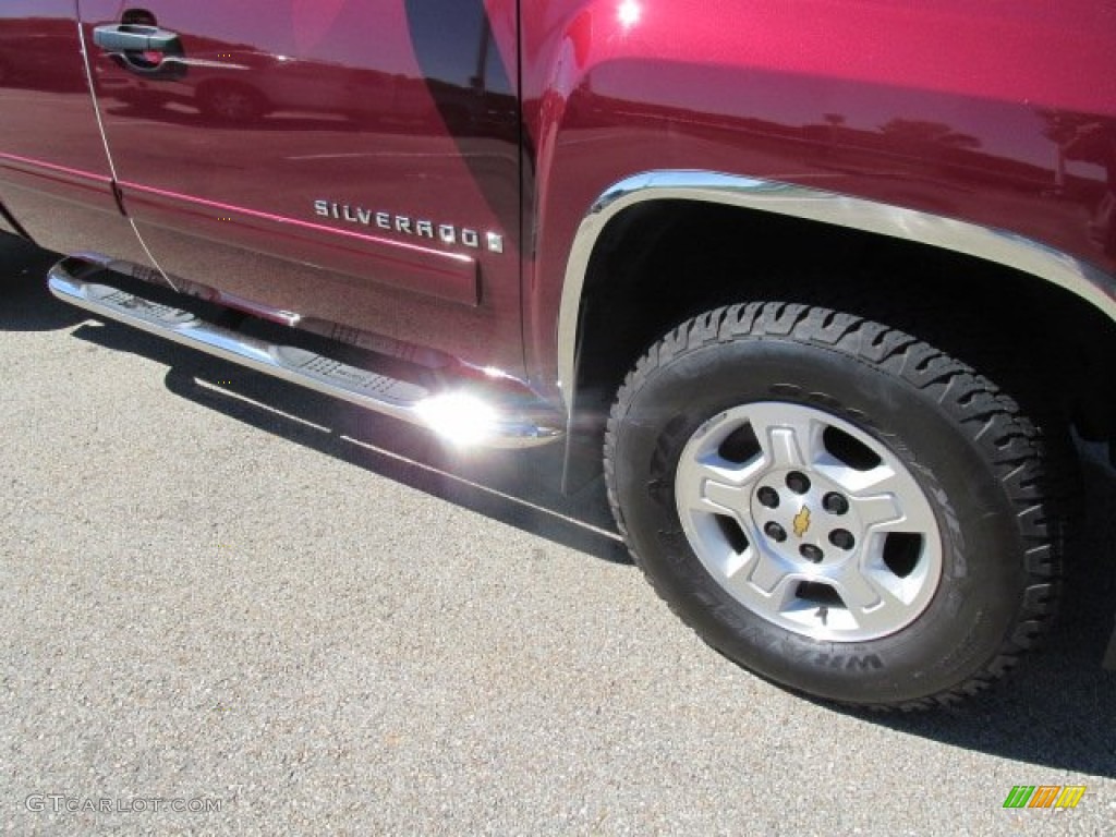 2009 Silverado 1500 LT Extended Cab 4x4 - Dark Cherry Red Metallic / Ebony photo #3