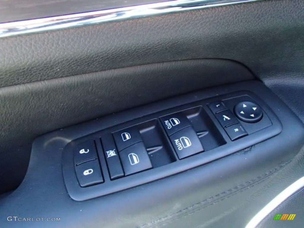 2014 Jeep Grand Cherokee Summit 4x4 Controls Photo #85832977