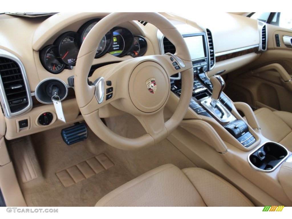 Luxor Beige Interior 2013 Porsche Cayenne S Photo #85836646