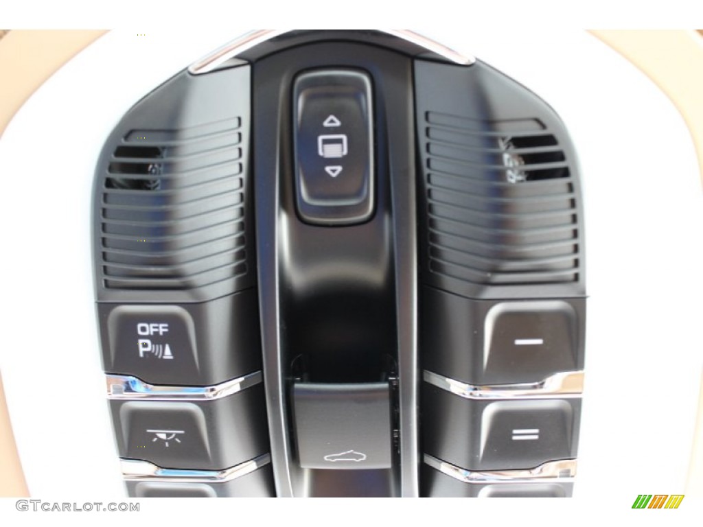 2013 Porsche Cayenne S Controls Photo #85836763