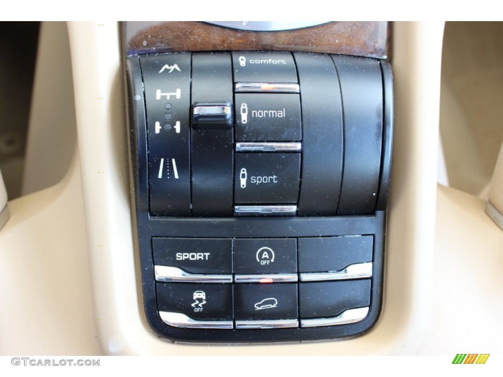 2013 Porsche Cayenne S Controls Photo #85837084