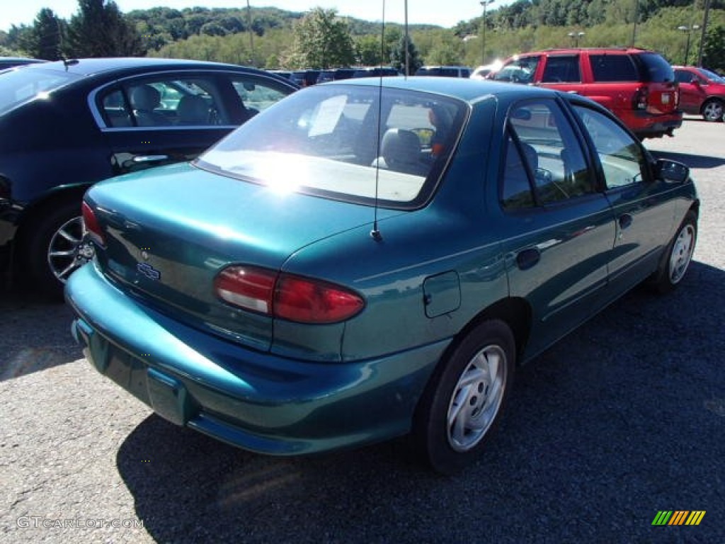 1998 Cavalier Sedan - Manta Green Metallic / Gray photo #4