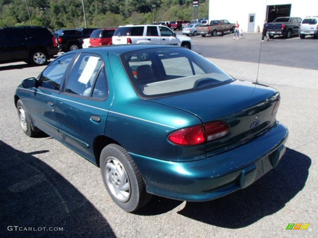 1998 Cavalier Sedan - Manta Green Metallic / Gray photo #6