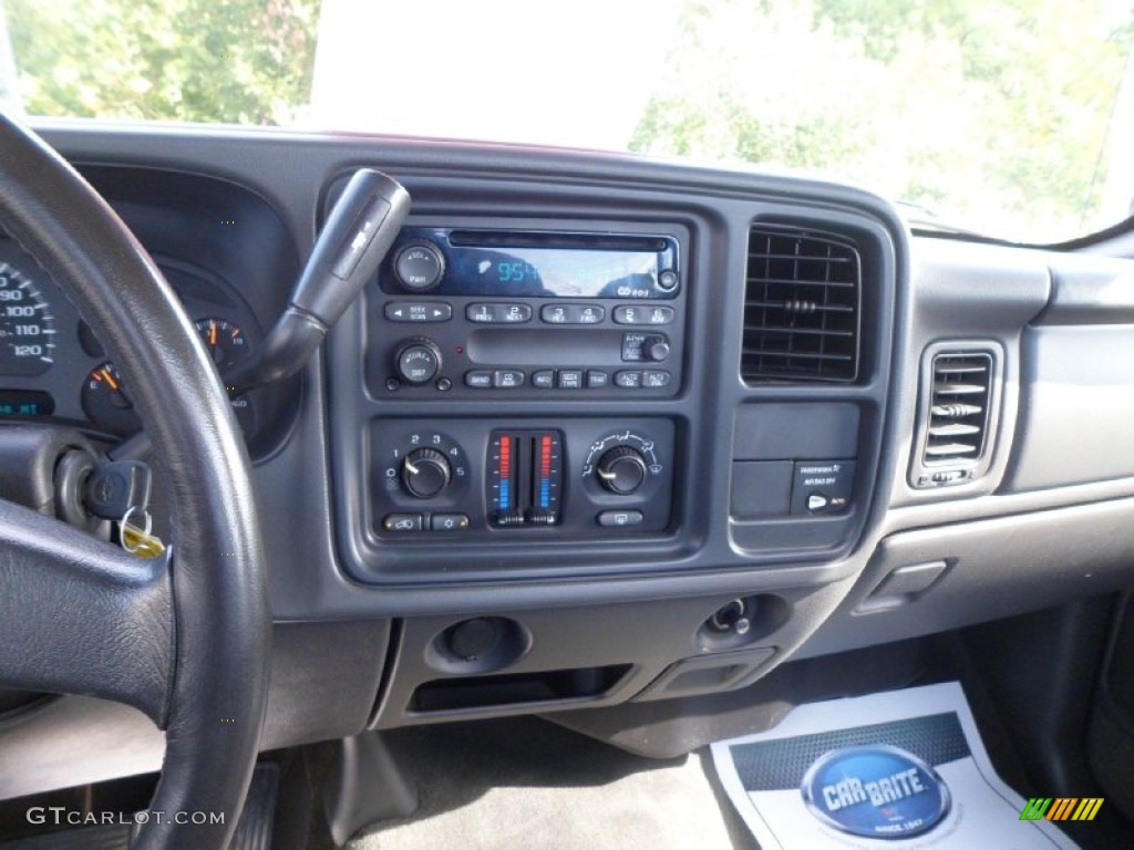 2003 Silverado 1500 LS Regular Cab 4x4 - Summit White / Dark Charcoal photo #24