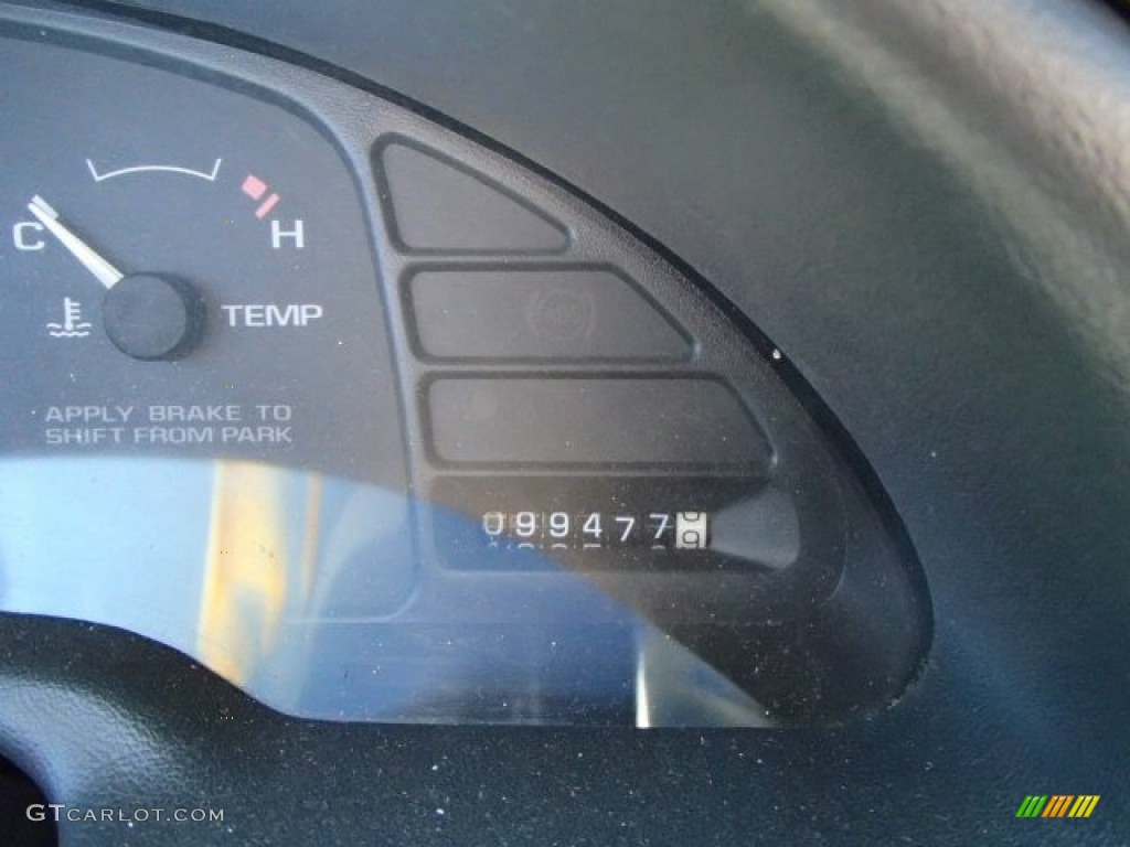 1998 Cavalier Sedan - Manta Green Metallic / Gray photo #14