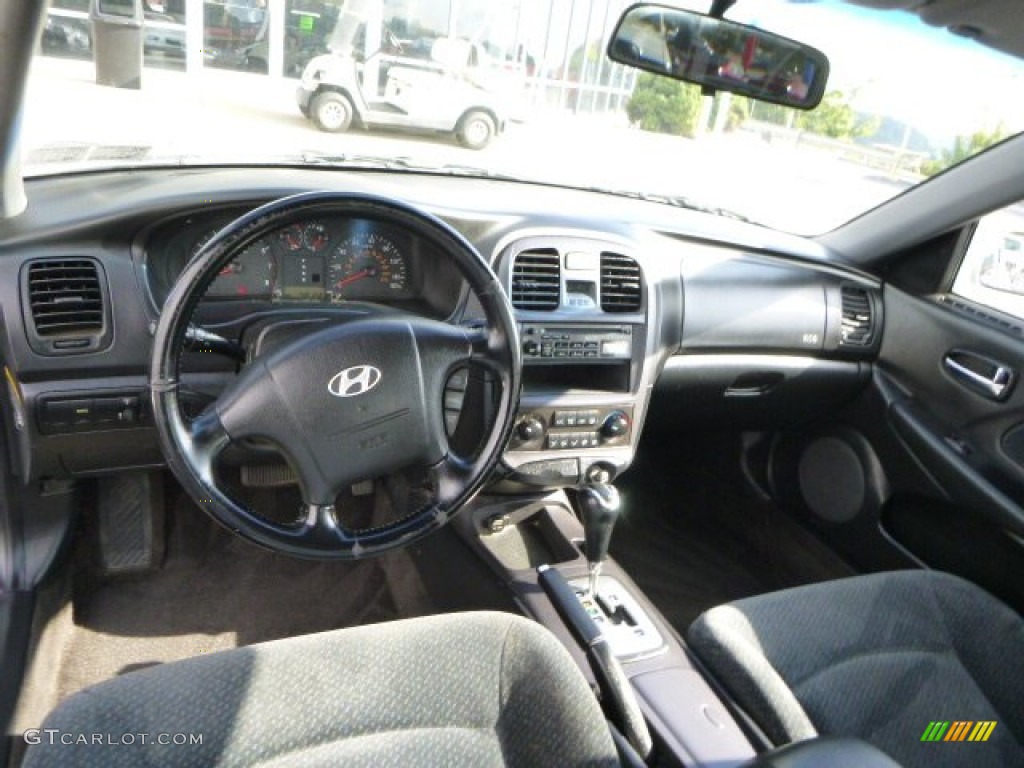 2004 Sonata  - Brilliant Silver / Black photo #10