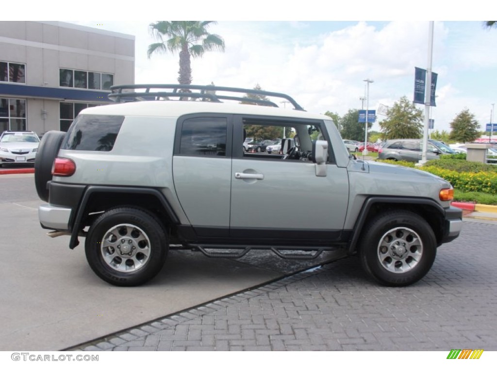 Silver Fresco Metallic 2012 Toyota FJ Cruiser Standard FJ Cruiser Model Exterior Photo #85841122