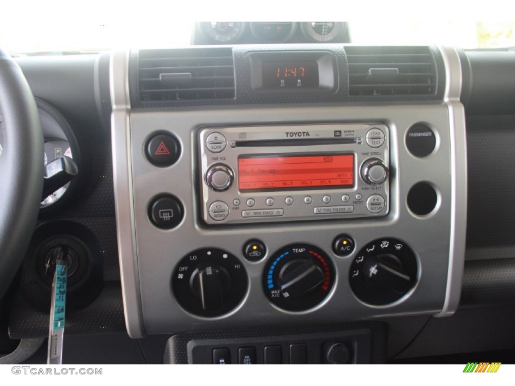 2012 Toyota FJ Cruiser Standard FJ Cruiser Model Controls Photo #85841539