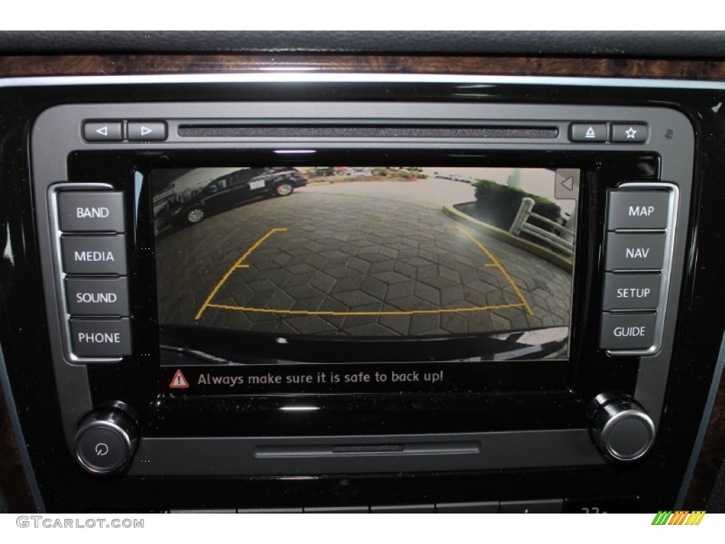2014 Volkswagen Passat 1.8T SEL Premium Controls Photo #85841590