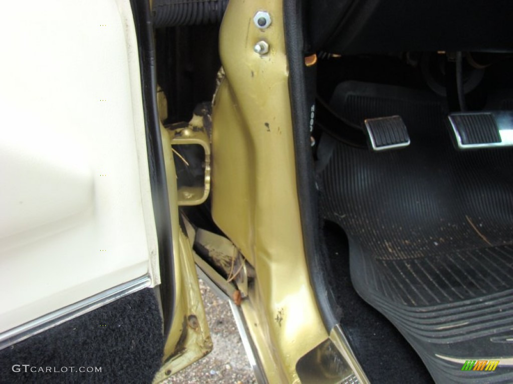 1976 DeVille Coupe - Florentine Gold Firemist / Light Ivory-Gold photo #19