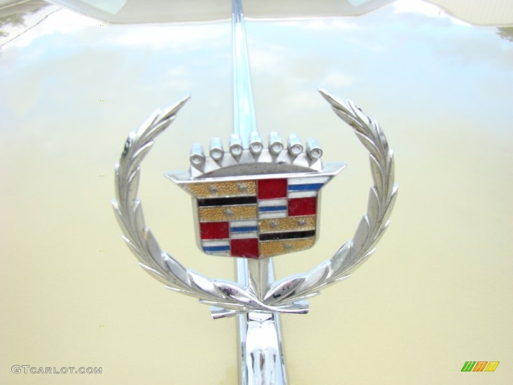 1976 DeVille Coupe - Florentine Gold Firemist / Light Ivory-Gold photo #38