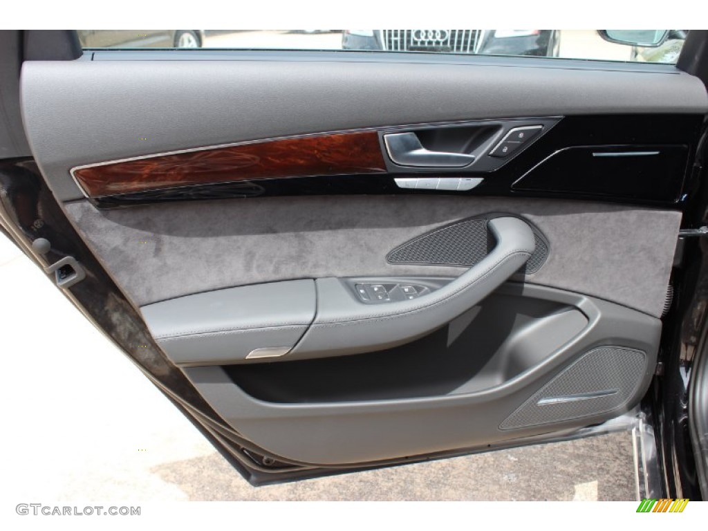 2014 Audi A8 L 3.0T quattro Door Panel Photos