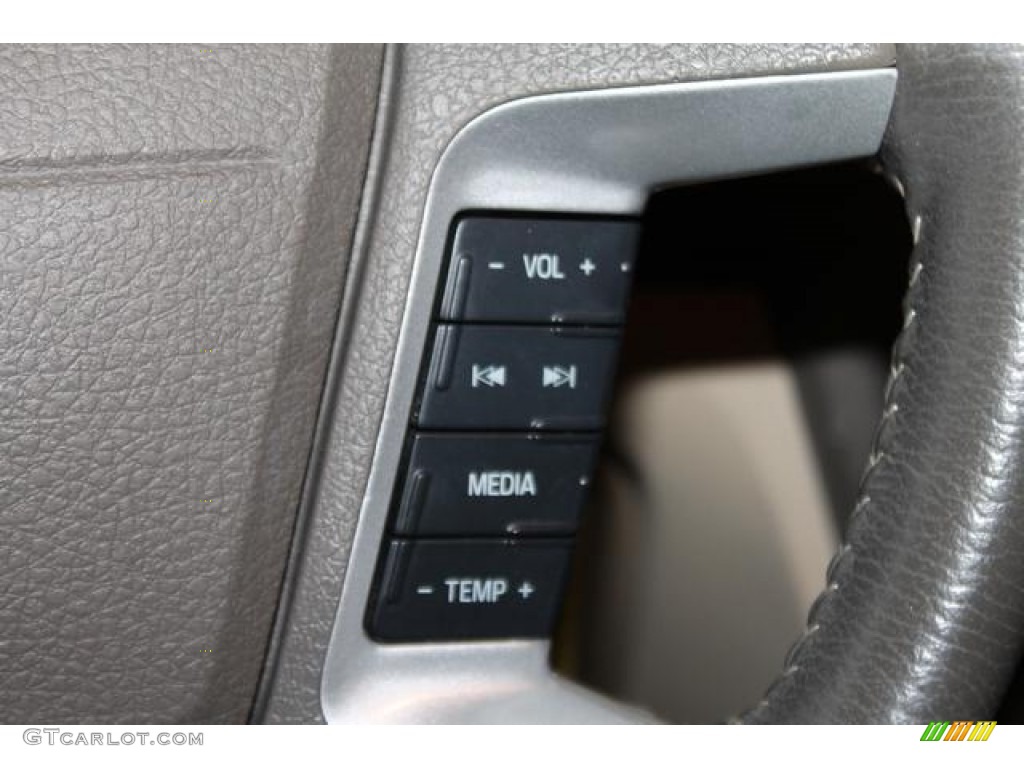 2007 Milan V6 Premier AWD - Oxford White / Camel photo #35