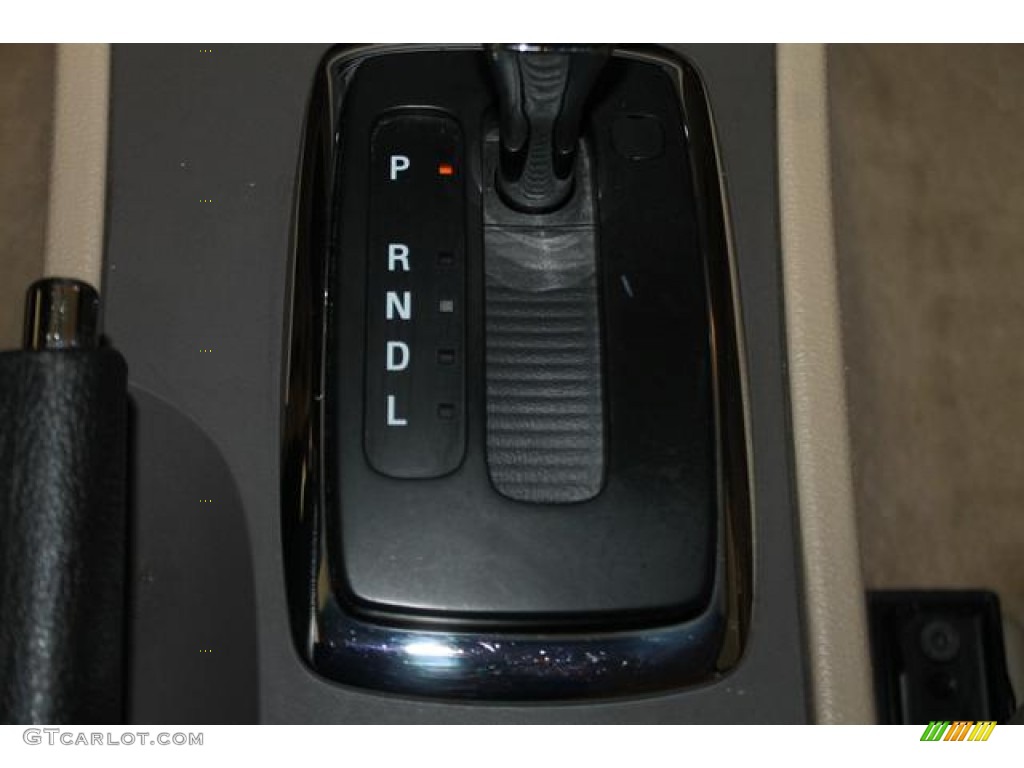 2007 Milan V6 Premier AWD - Oxford White / Camel photo #43