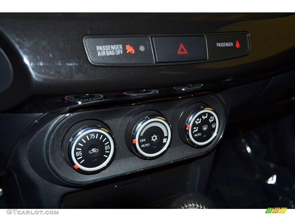2010 Mitsubishi Lancer Evolution MR Touring Controls Photo #85850749