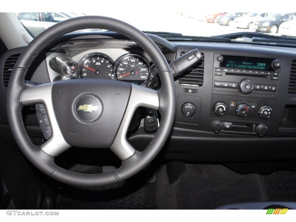 2014 Chevrolet Silverado 3500HD LT Crew Cab Dual Rear Wheel 4x4 Ebony Dashboard Photo #85851388
