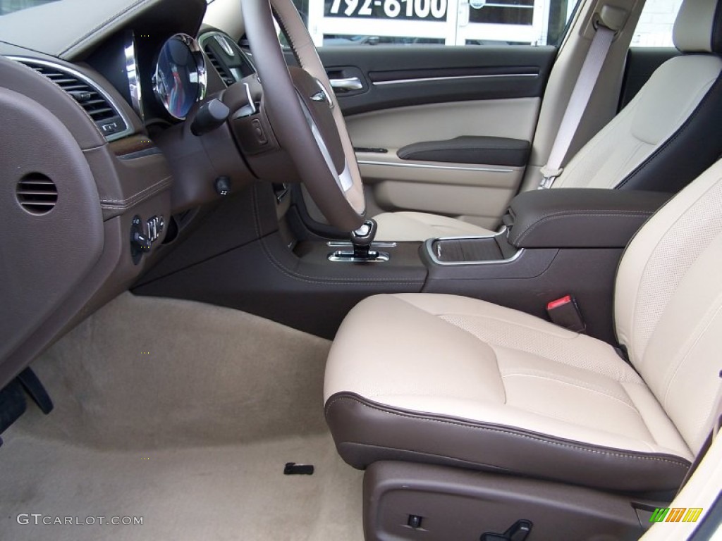 Dark Frost Beige/Light Frost Beige Interior 2013 Chrysler 300 C Luxury Series Photo #85853410