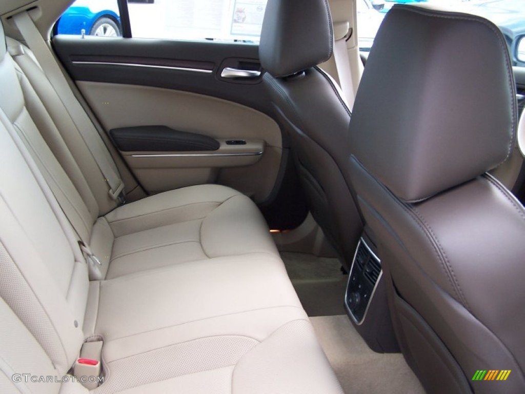 2013 Chrysler 300 C Luxury Series Rear Seat Photo #85853422