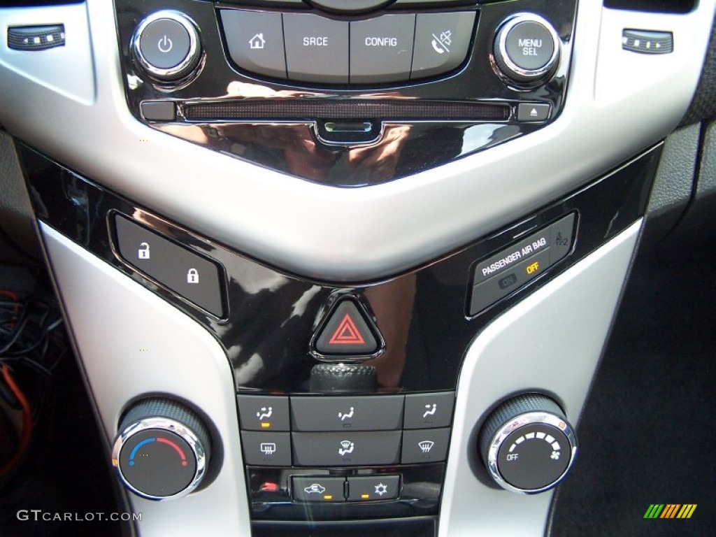 2013 Cruze ECO - Summit White / Jet Black photo #17