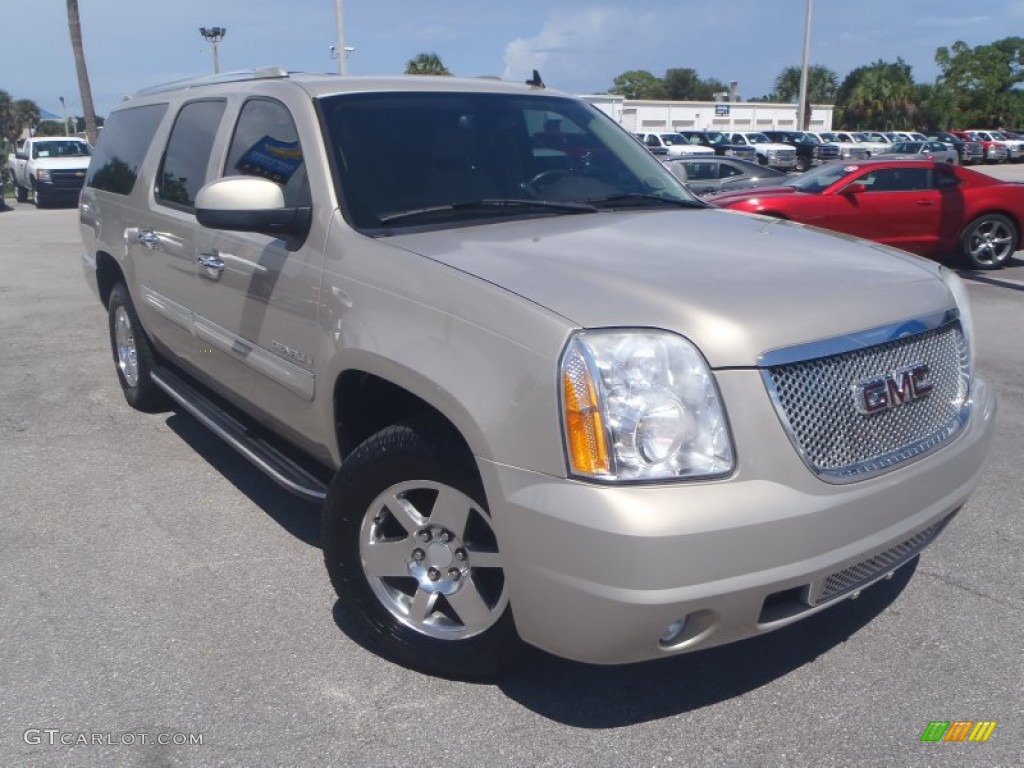 Gold Mist Metallic 2007 GMC Yukon XL Denali AWD Exterior Photo #85856395
