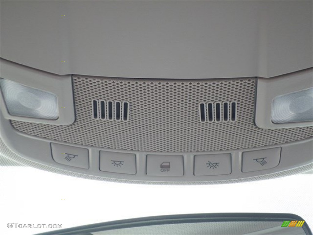 2014 Ford Fusion SE Controls Photo #85858816